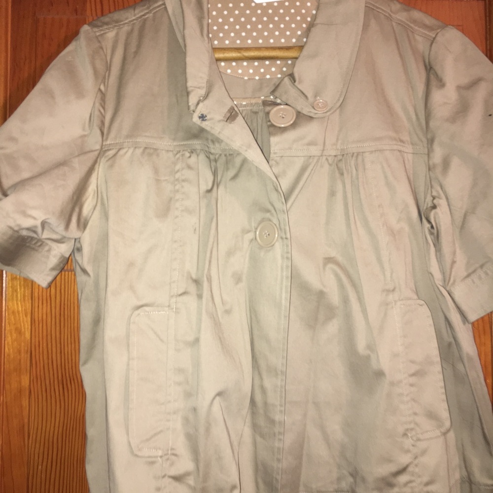 Cute beige jacket Austin clothing Co.